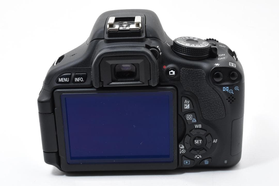 ＜1108＞ほぼ新品 Canon EOS Kiss X5 Wズーム