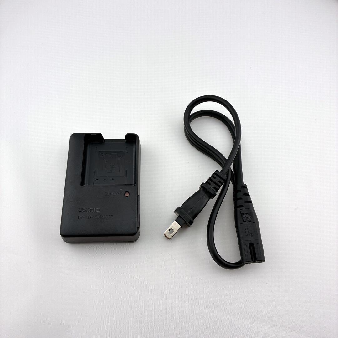 極美品　CASIO EXILIM EX-Z2300 ゴールド コンデジ