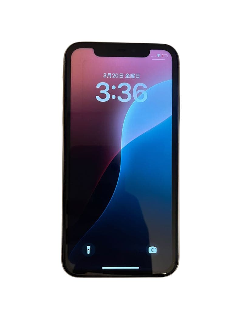iPhone 11 64GB ホワイト本体 Apple