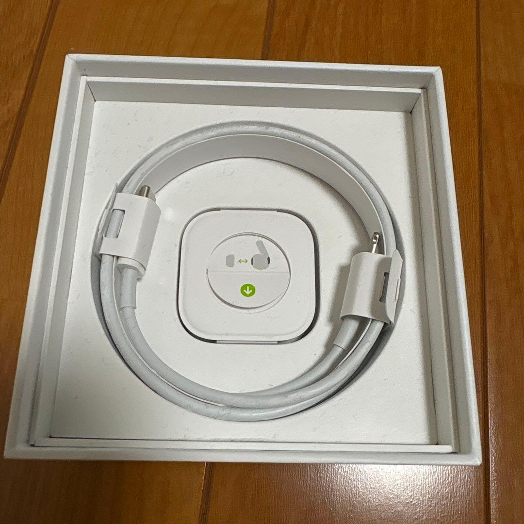 m*n様 AirPods pro 第1世代（充電:ライトニング）