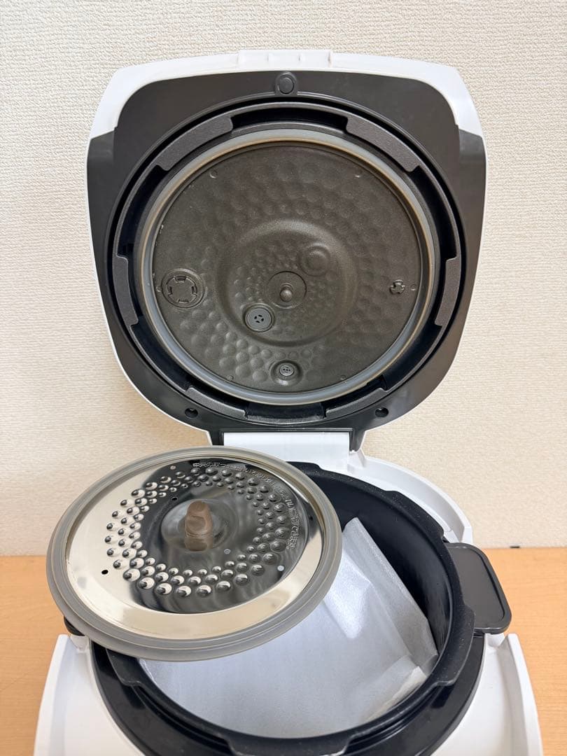 CUCKOOクック IH圧力炊飯器 CRP-HJ0657F 1.08L 動作品