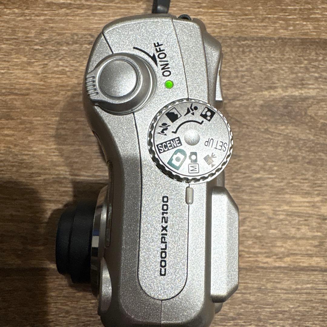 Nikon COOLPIX 2100 デジタルカメラ