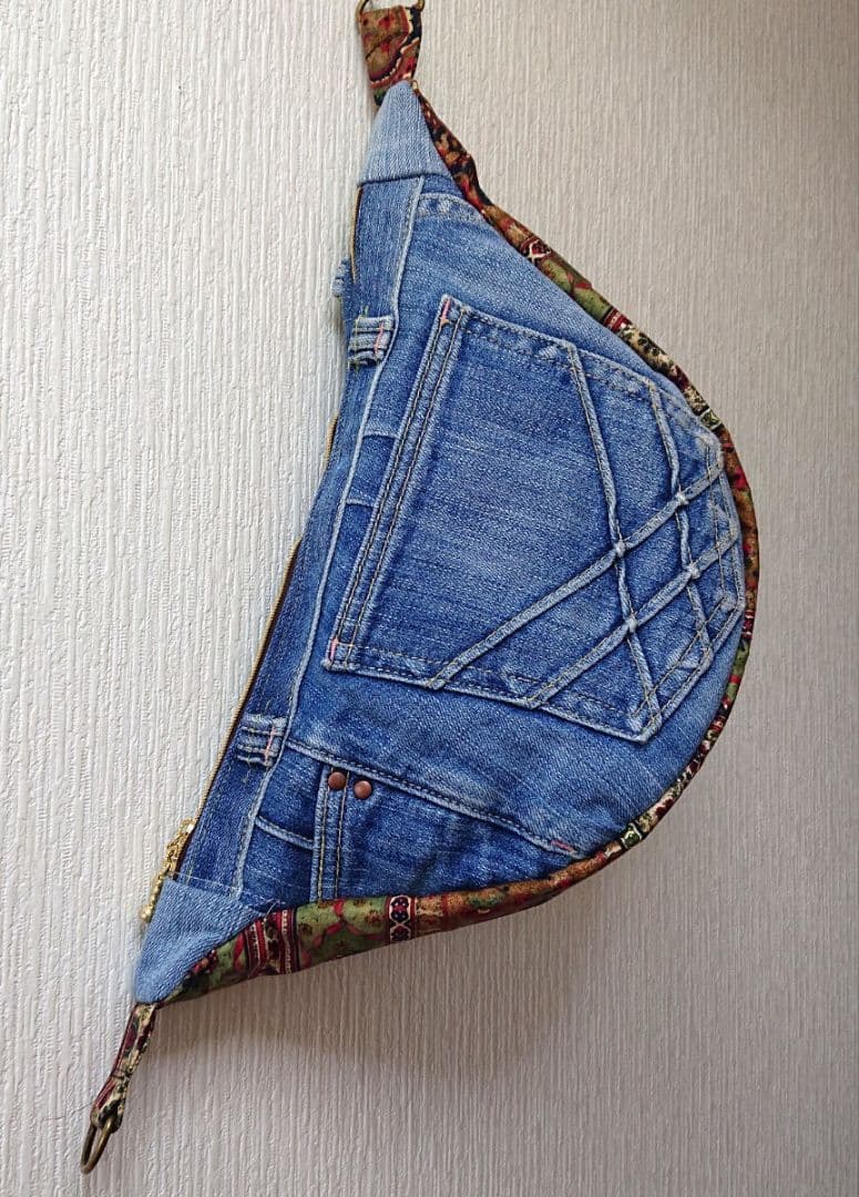 現品限り♡デニムリメイク お洒落Vintage♪ ラウンドショルダーバッグ