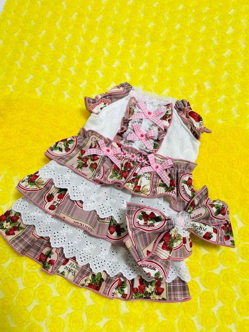 み　犬服　ハンドメイド　わんこ服　3段フリルレース付きワンピ