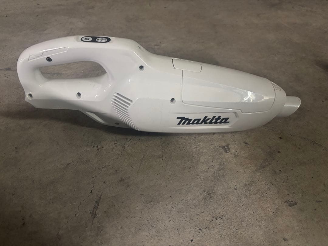 Makita コードレス掃除機 本体と付属品CL107FD