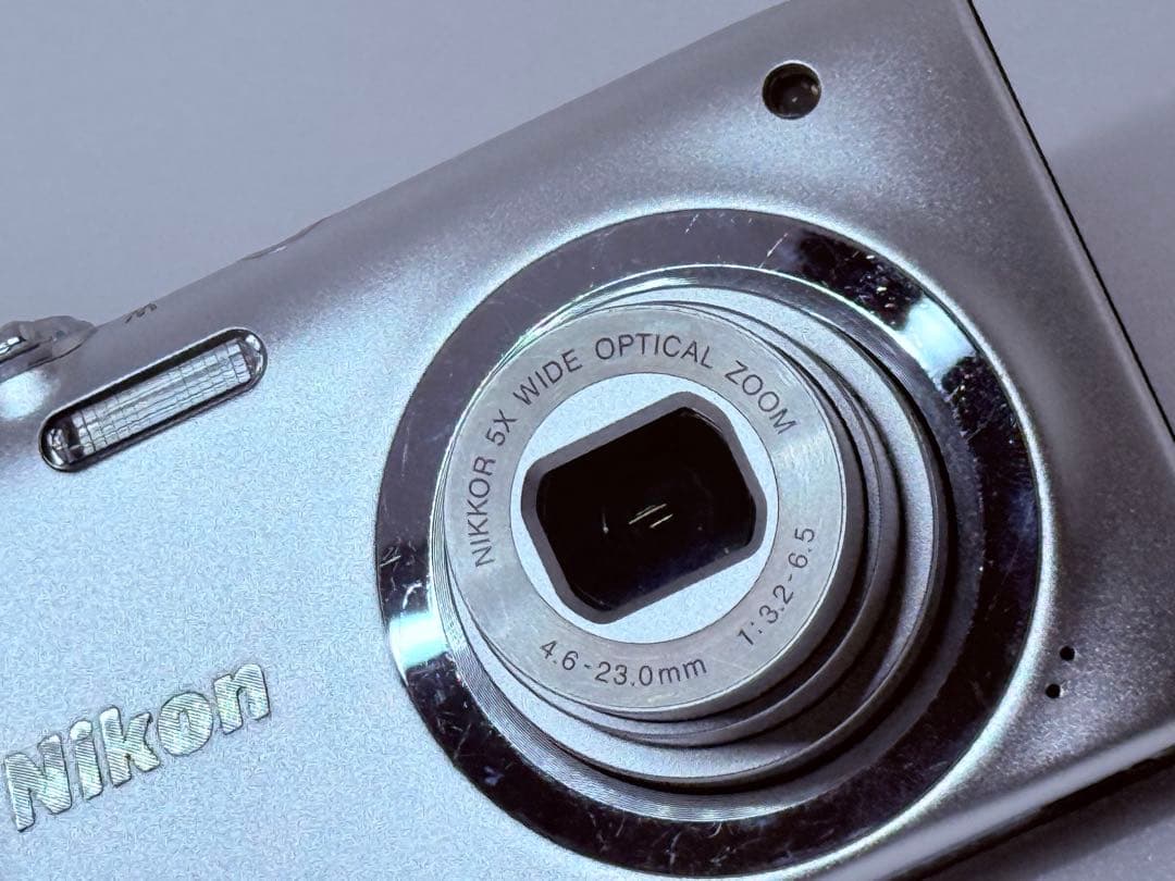 Nikon COOLPIX A100シルバー コンパクトデジカメ