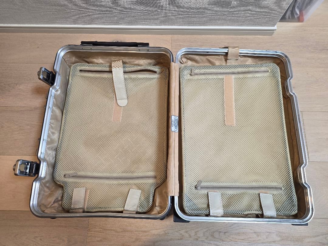 RIMOWA　ルフトハンザ　2輪モデル
