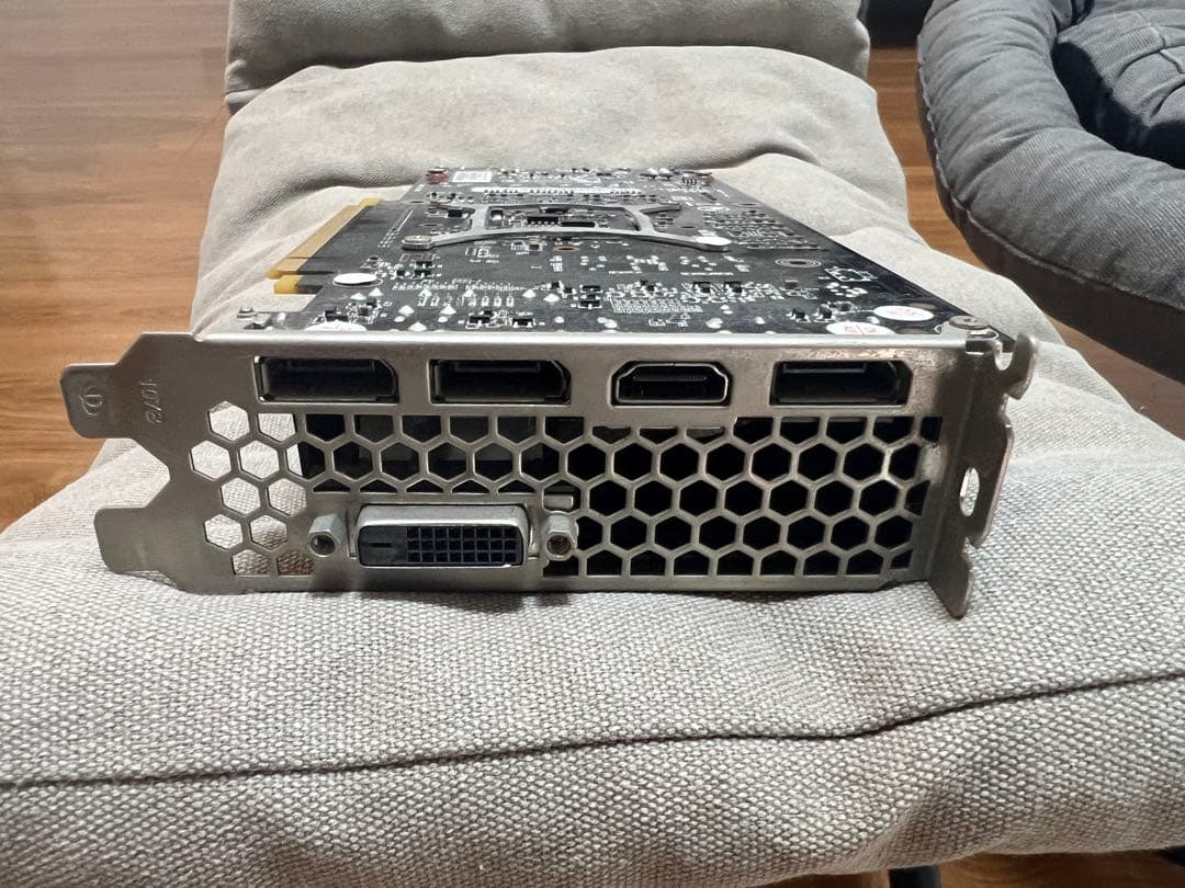 GeForce GTX 1060 グラフィックボード