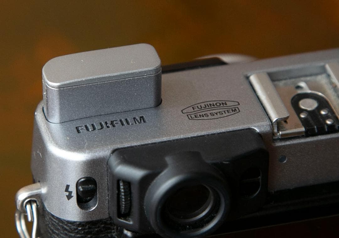 FUJIFILM フジフィルム X20 コンパクトデジタルカメラ〈動作未確認〉