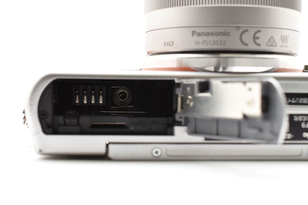 【美品】パナソニック Panasonic LUMIX DC-GF9 レンズキット