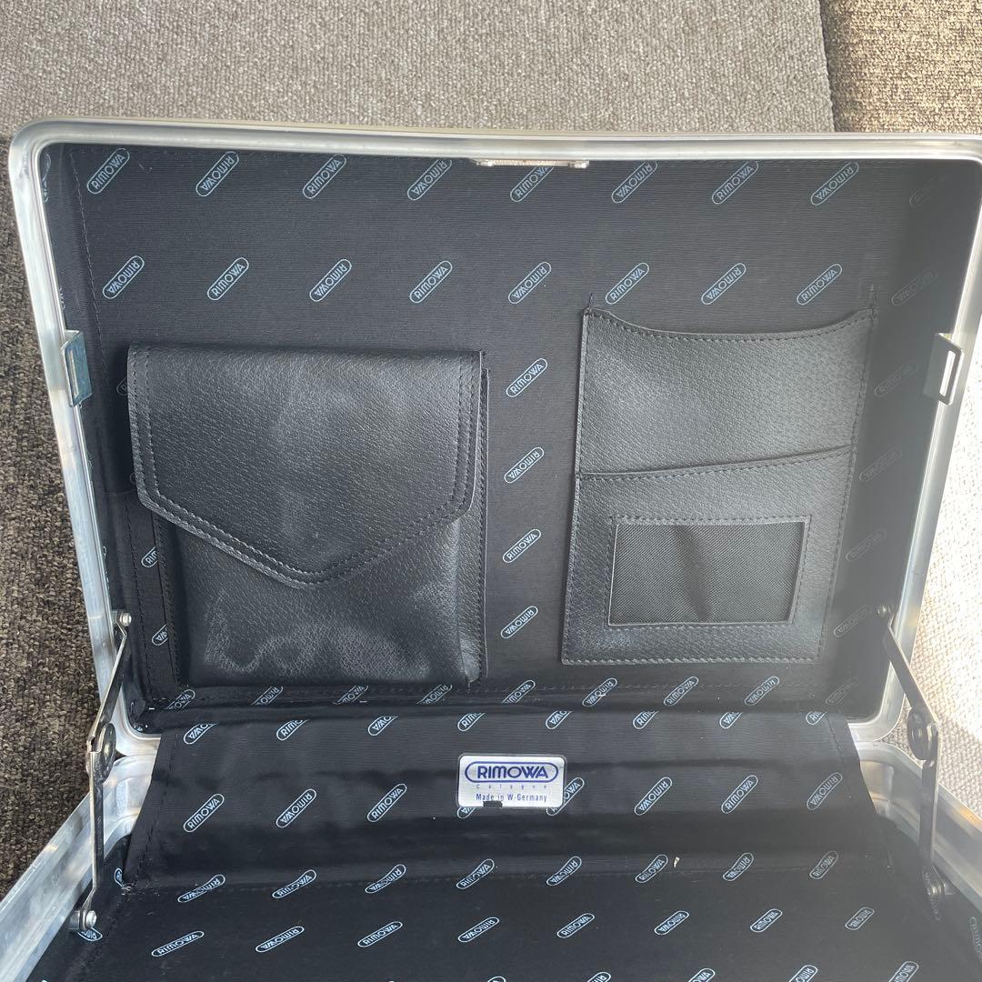 RIMOWA シルバー アタッシュケース