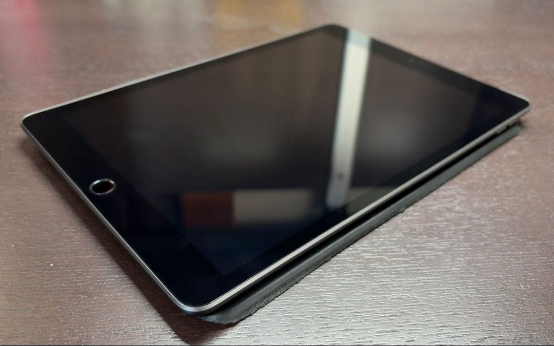 美品 iPad 第9世代 Wi-Fi＋Cellular 64GB 付属品完備