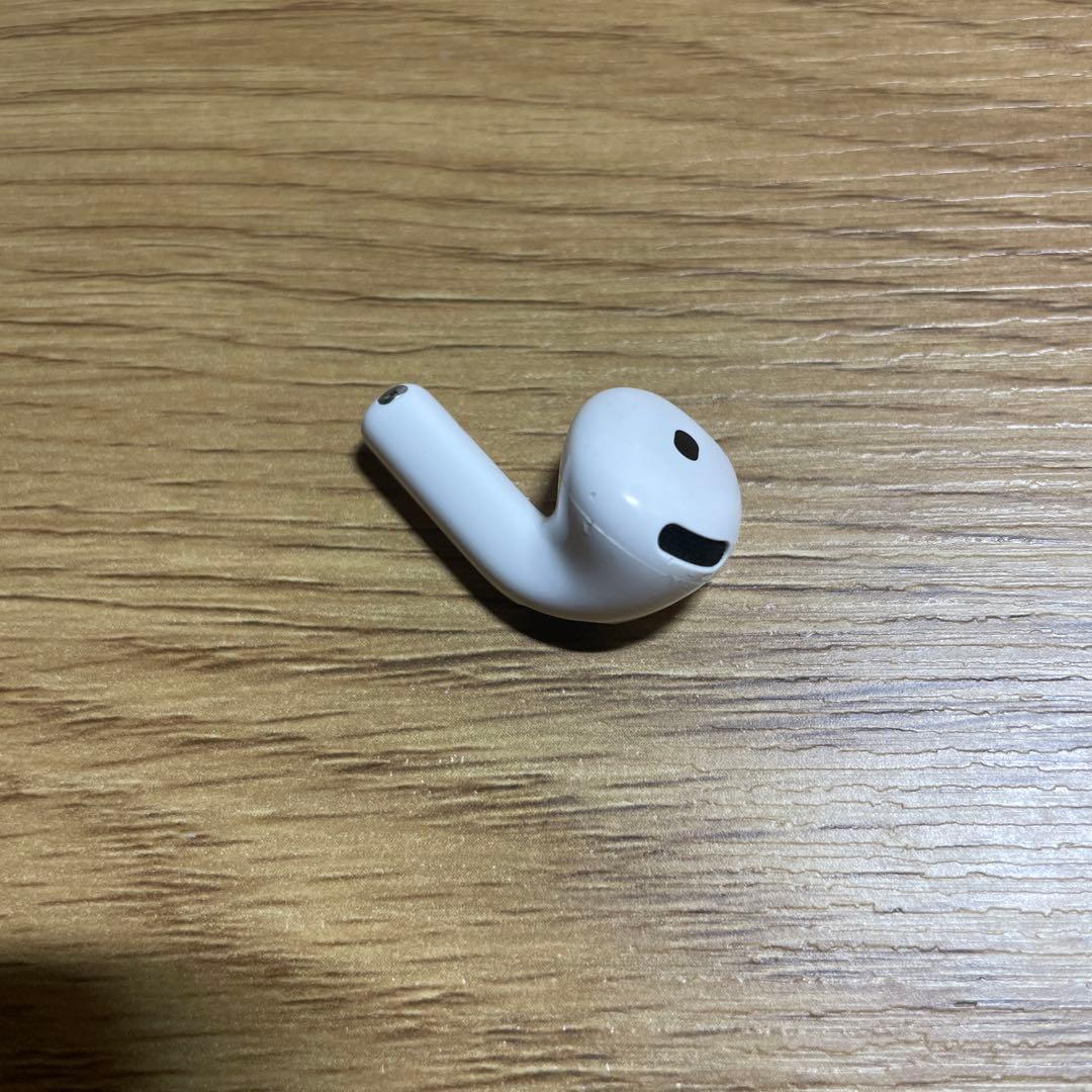 Apple AirPods 第4世代　A3050 右耳　右　右側