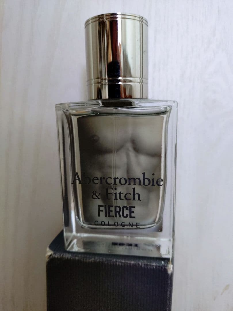 Gucci Nobile & Abercrombie Fierce 香水セット