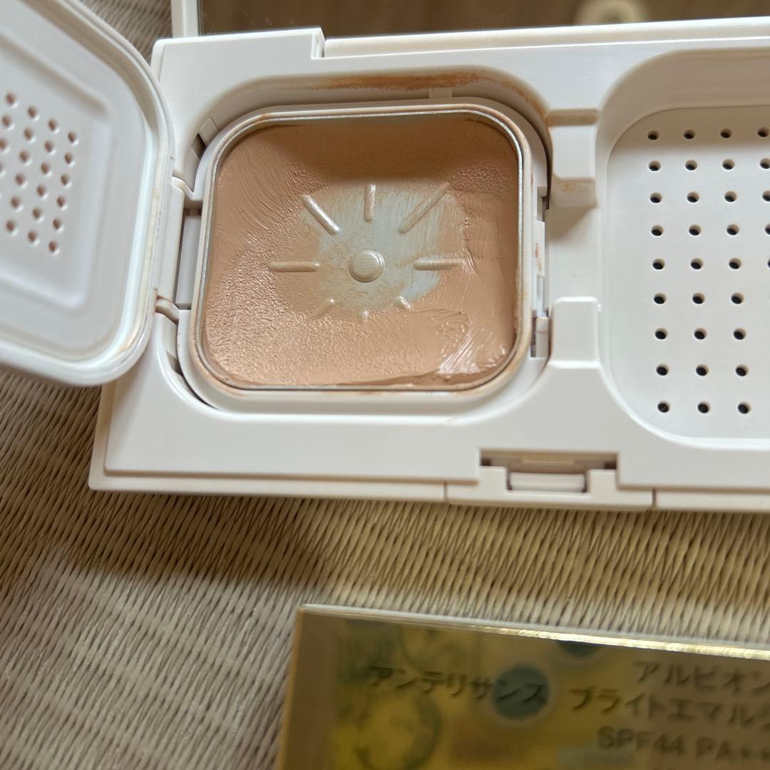 エクシア　アンテリサンス　ブライトエマルジョン　ファンデーション　NA211