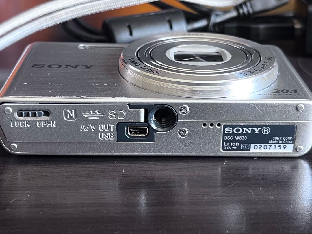 SONY Cyber-shot DSC-W830 シルバー