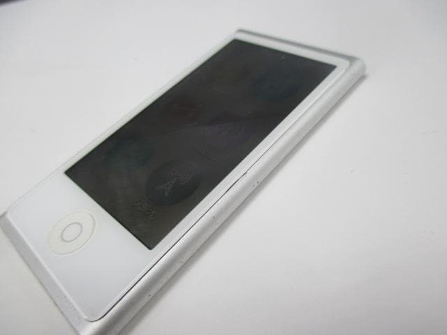 送料無料　Apple iPod nano 第7世代 A1446
