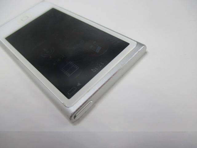 送料無料　Apple iPod nano 第7世代 A1446