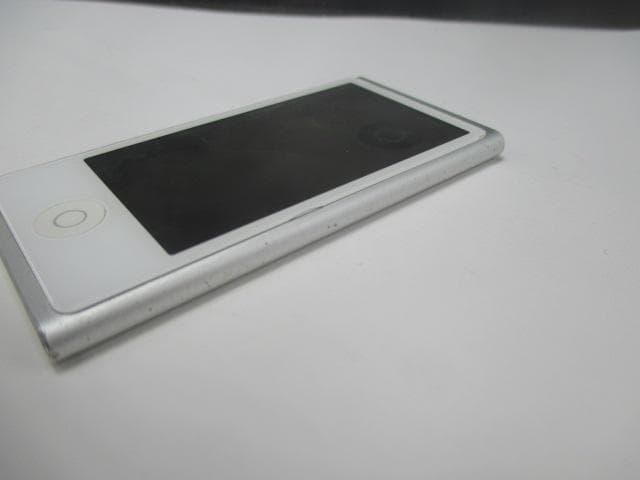 送料無料　Apple iPod nano 第7世代 A1446