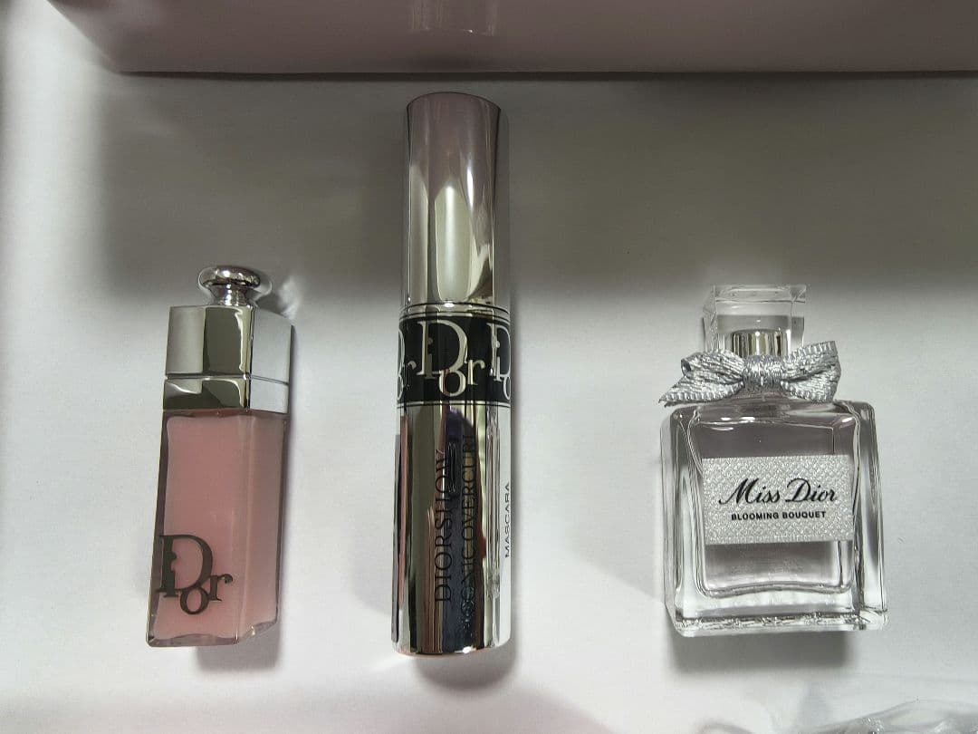 DIOR エナメル ポーチ コスメ付きシリコンキーホルダーリップグローオイル用