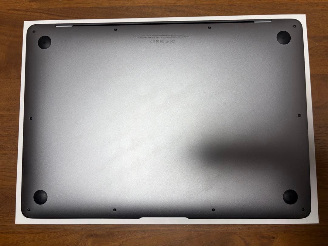 美品❗️MacBook Air 2019スペースグレi5 256GB USキー