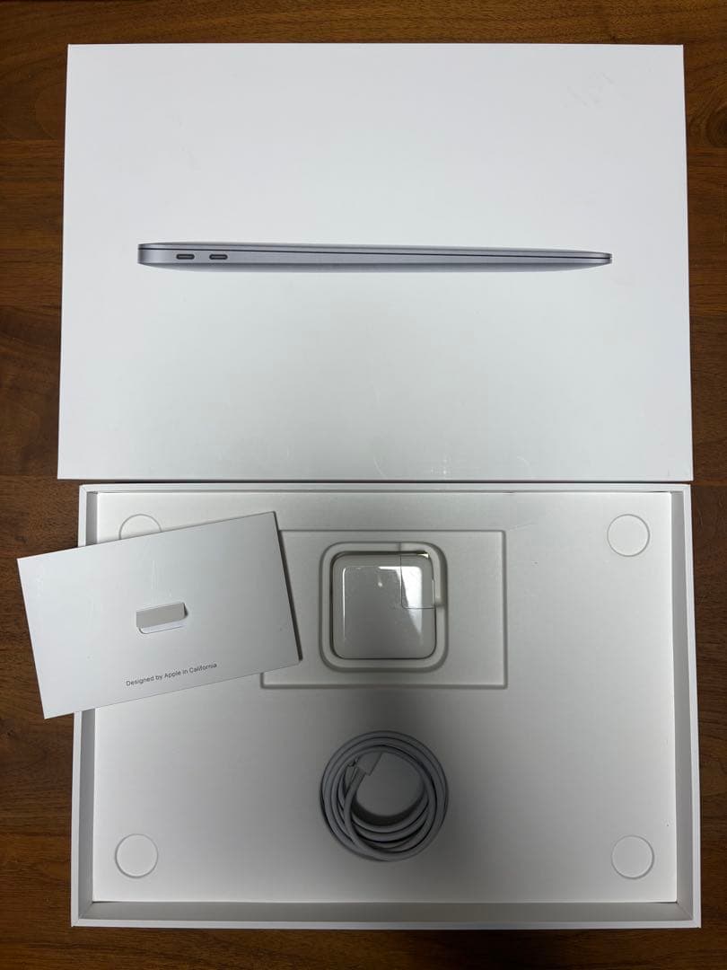 美品❗️MacBook Air 2019スペースグレi5 256GB USキー