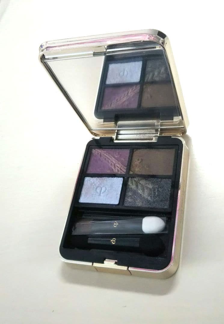 clé de peau BEAUTÉ オンブルクルールクアドリ　５０５（限定品）