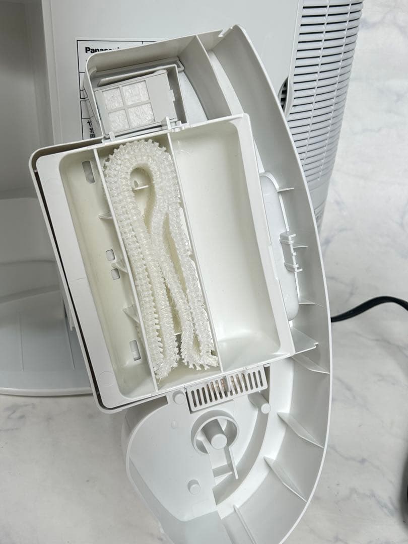 パナソニック セラミックファンヒーター 加湿機能付 DS-FKX1205-W