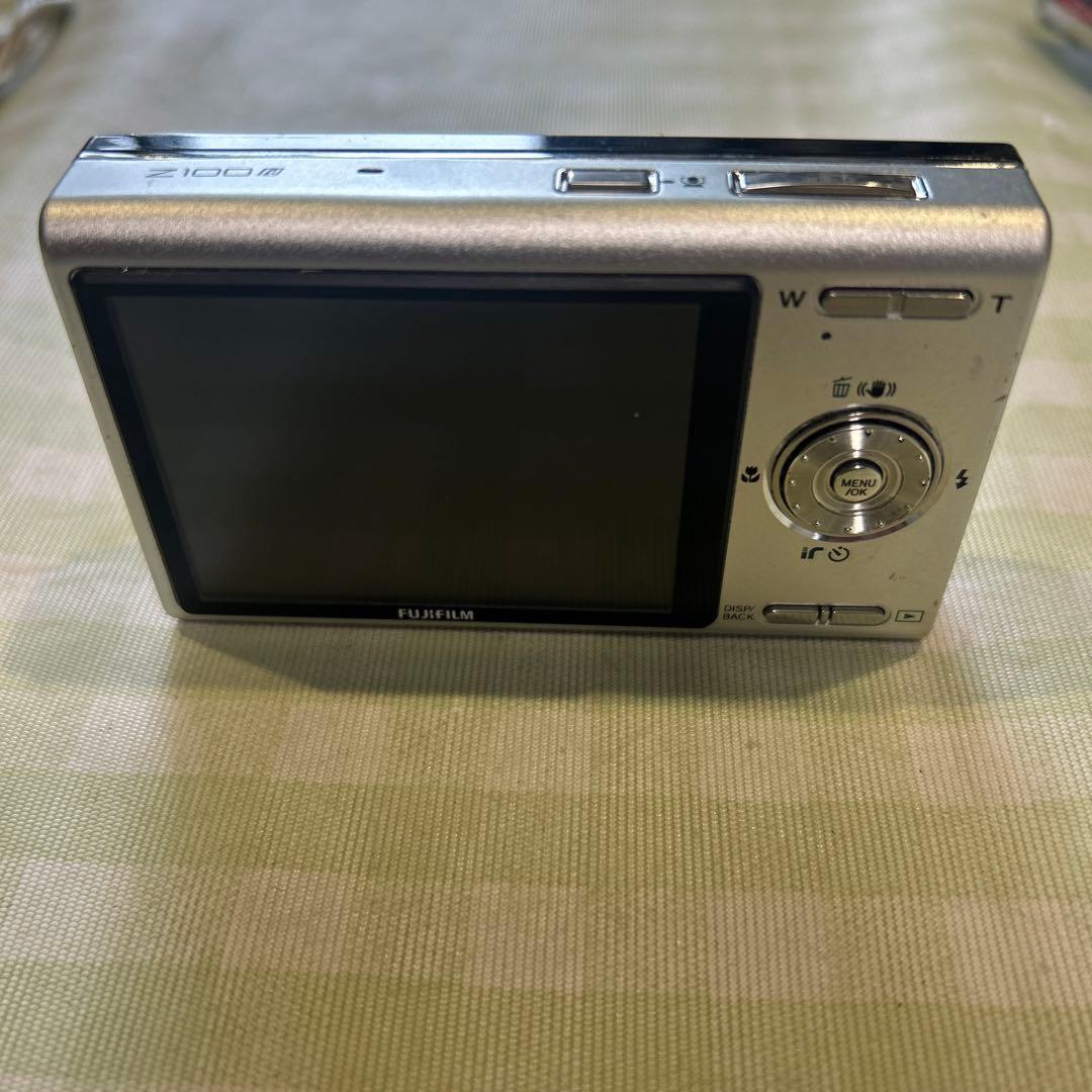 デジカメ4台とフイルムカメラ1台セット