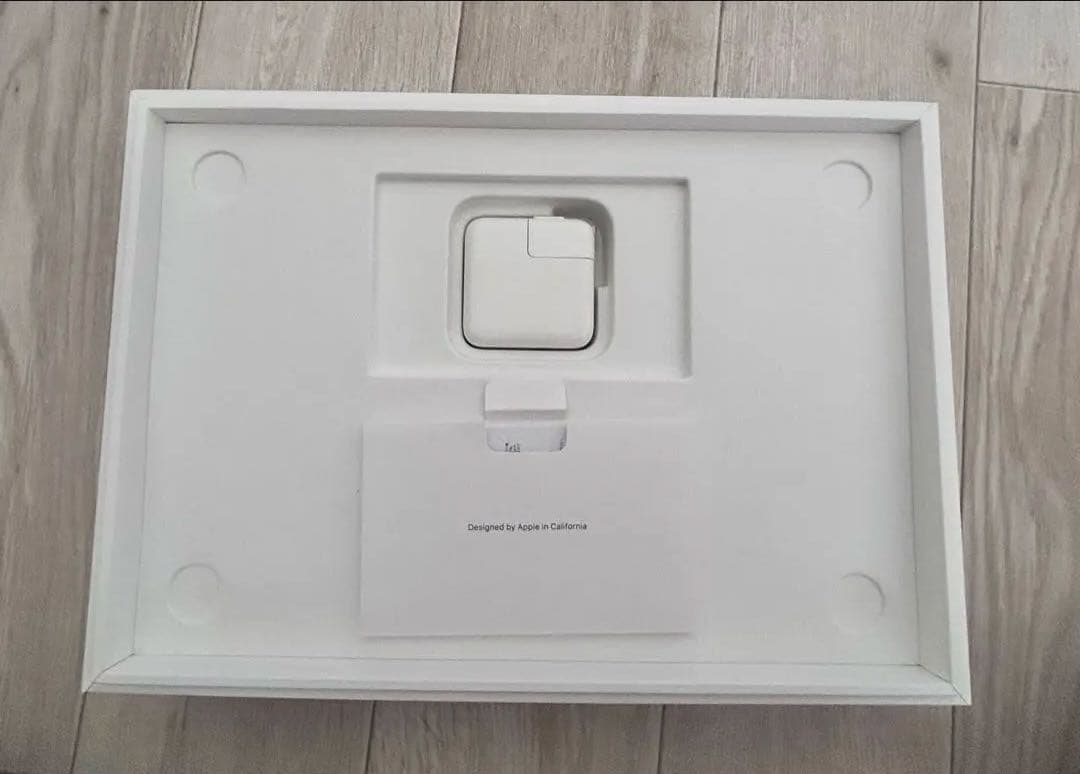 MacBook Air M1 512GB 8GB 画面割れあり 箱付 動作良好
