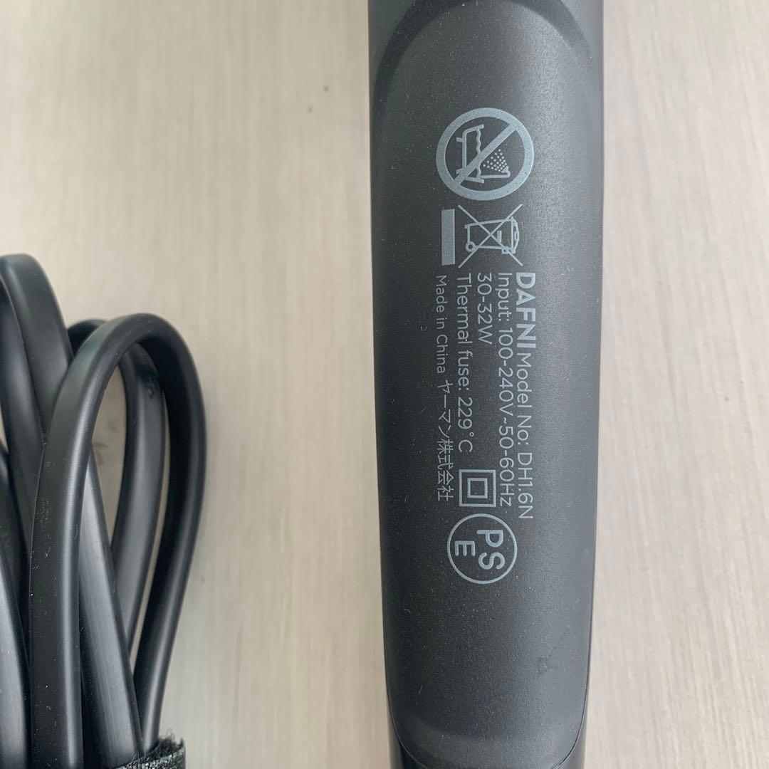 美品 ブラシ型ヘアアイロン ダフニ ナノ DH1.6N