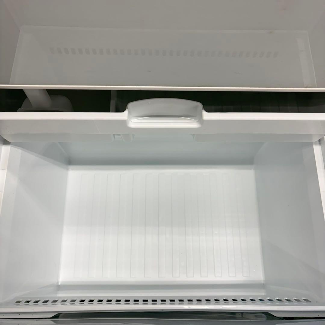 810 TOSHIBA1〜4人暮らし用！大型冷蔵庫　363L 小型　自動製氷