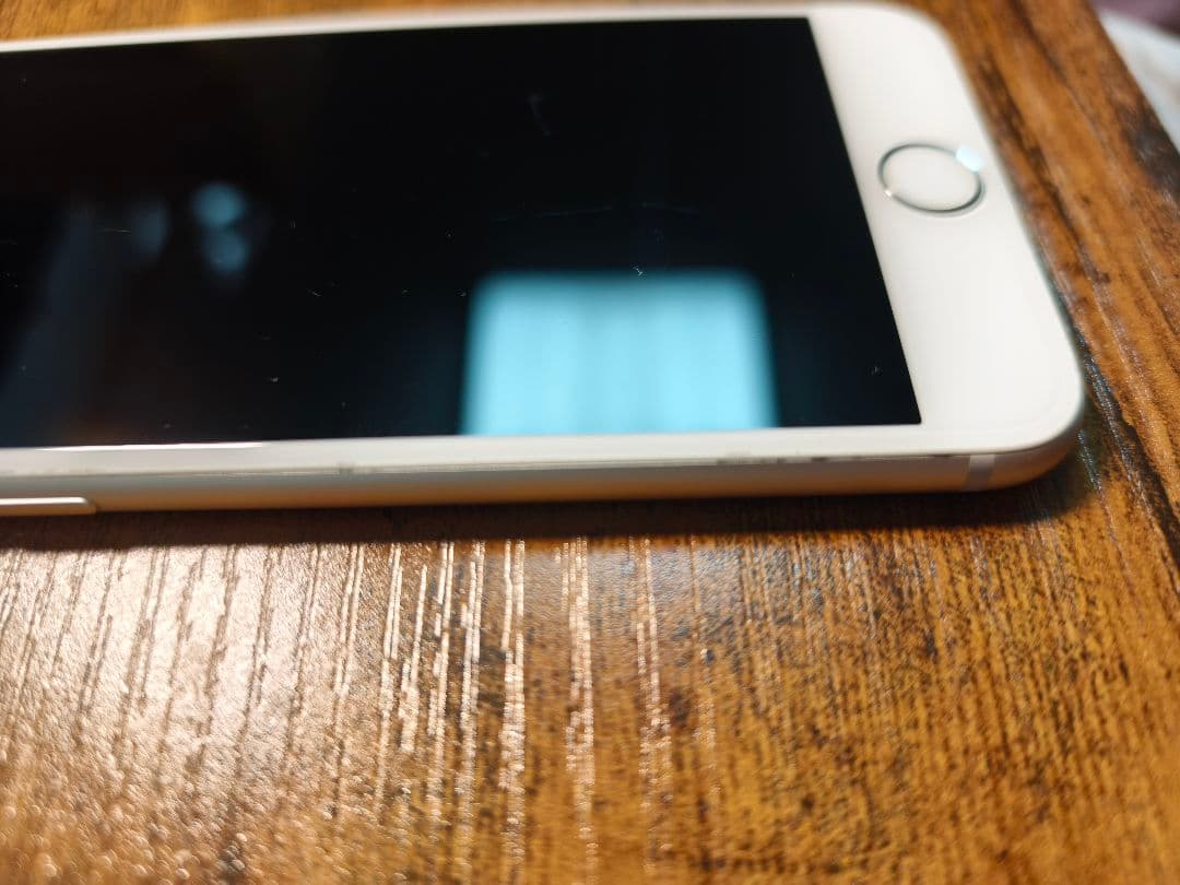 Apple iPhone 8 　SIMフリー　バッテリー100%
