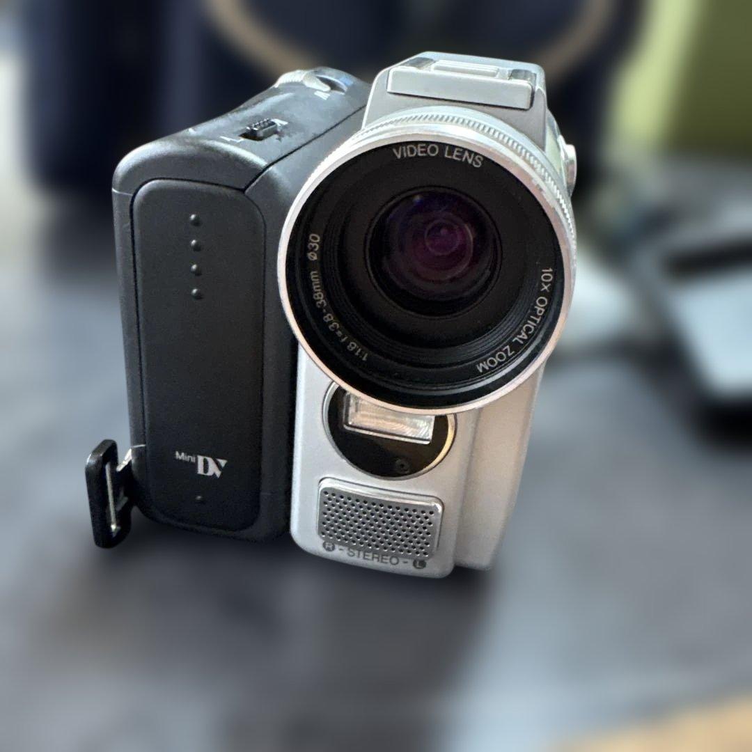 【SHARP】シャープのデジタルビデオカメラ「Viewcam Z VL-Z7」