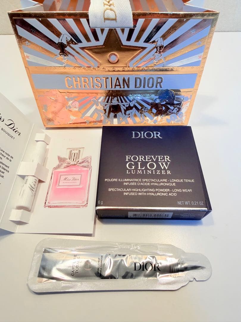 DIOR FOREVER GLOW LUMINIZER ホリデー 2025限定品