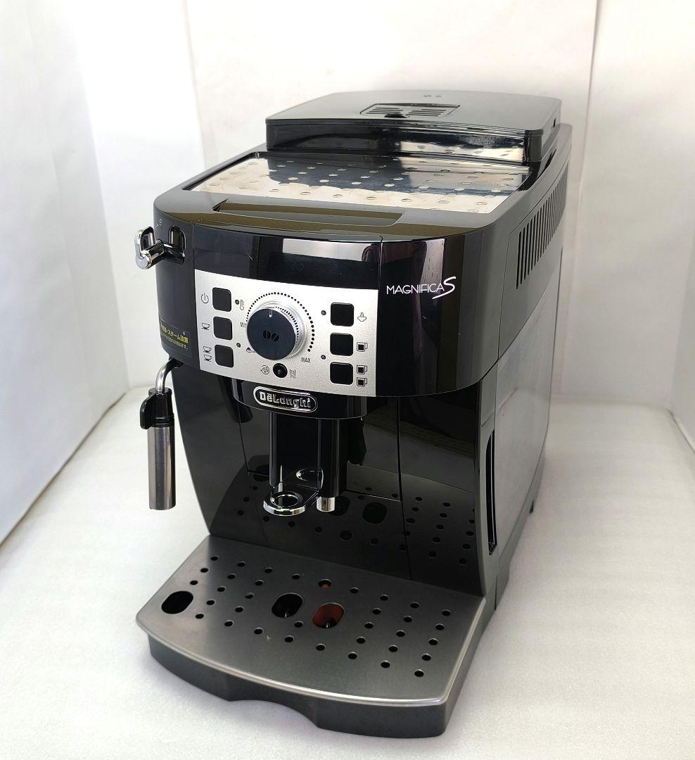デロンギ　コンパクト全自動コーヒーマシンマグニフィカS ECAM22112B　1