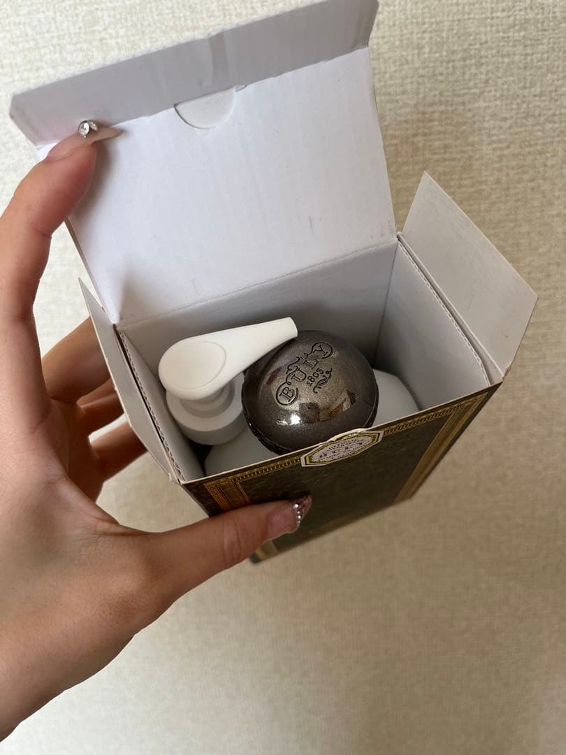 【新品未使用】ビュリー　ボディミルク レ・ヴィルジナル 190ml