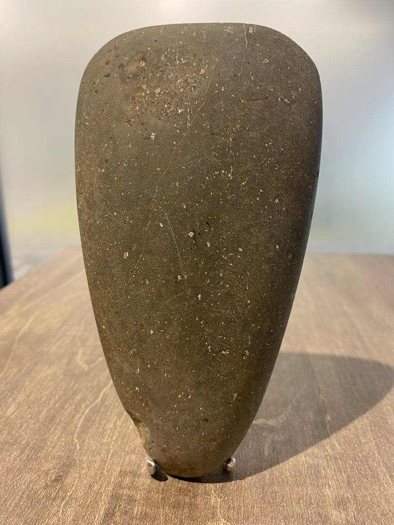考古遺物 磨製石斧（4世紀ごろ）