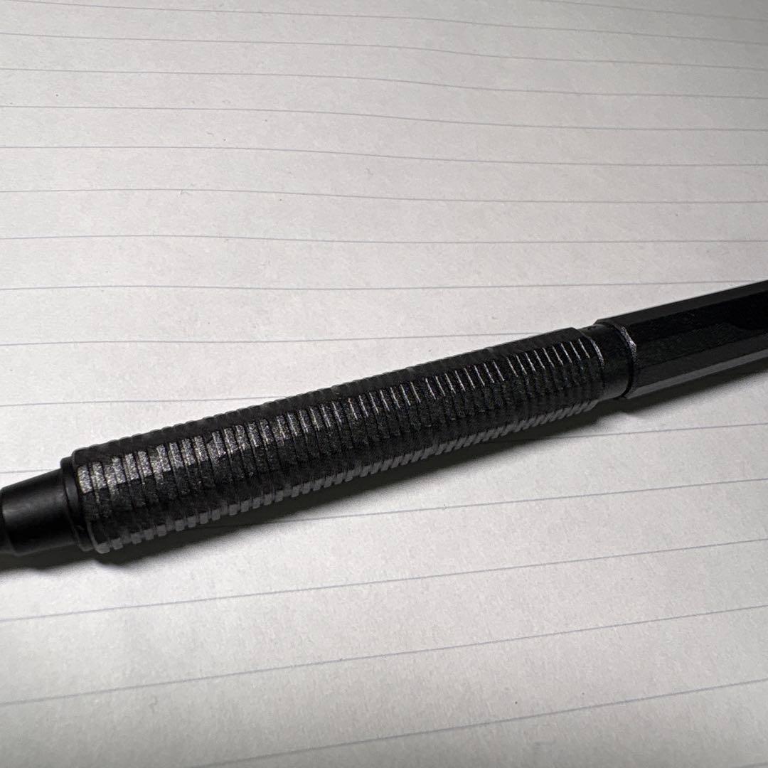 オレンズネロ限定色　カーボンブラック0.3、0.5mm の2本セット