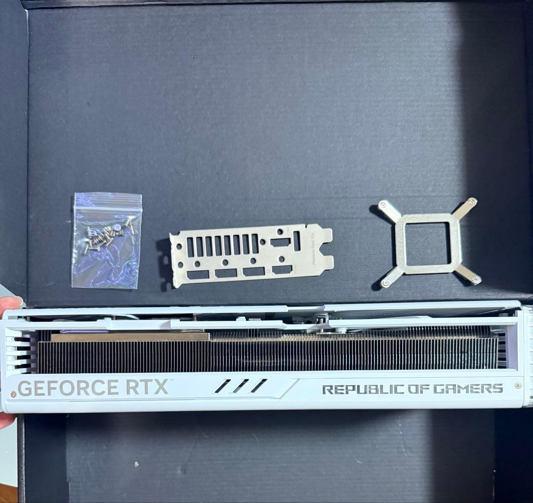 ASUS ROG GeForce RTX4090 White 基板（PCB）なし