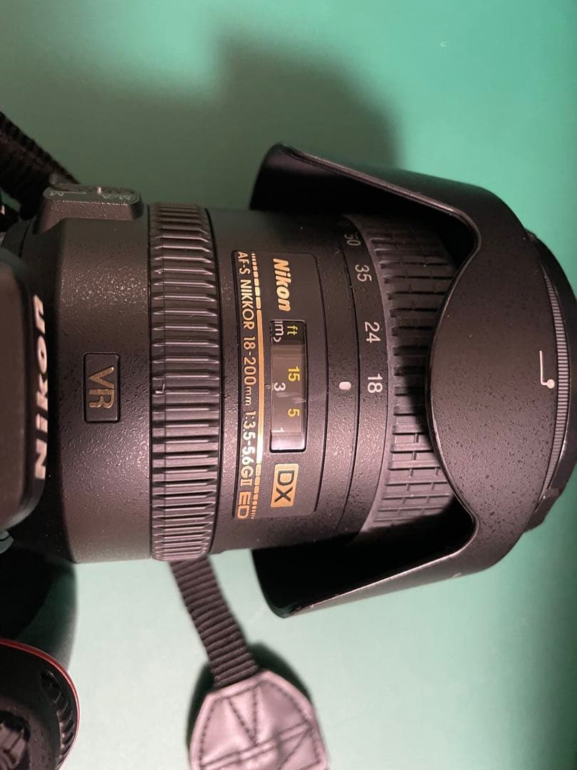 ニコン　D7100 18-200レンズセット