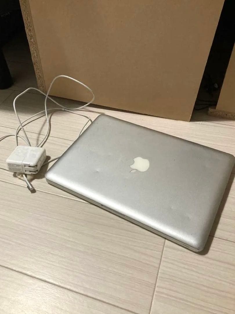 MacBook Pro 2011 充電器付き