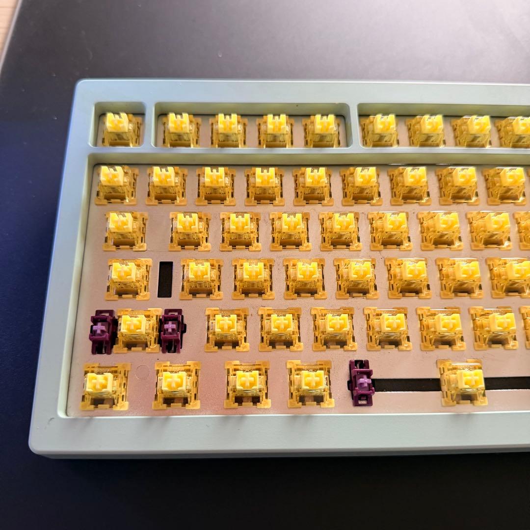 【完備品】ぶいすぽキーボード 英リサ