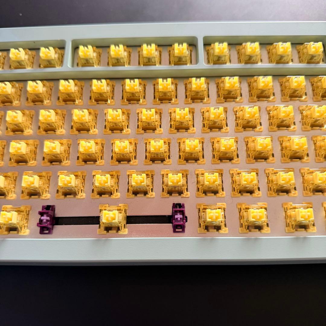 【完備品】ぶいすぽキーボード 英リサ