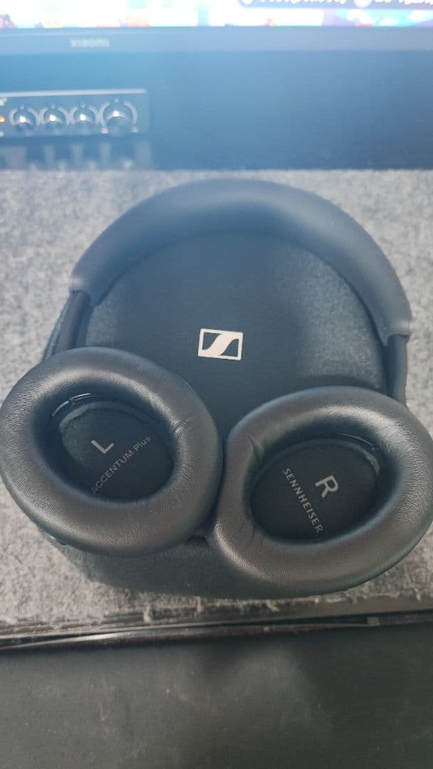 美品Sennheiser ACCENTUM Plus ワイヤレスヘッドホン