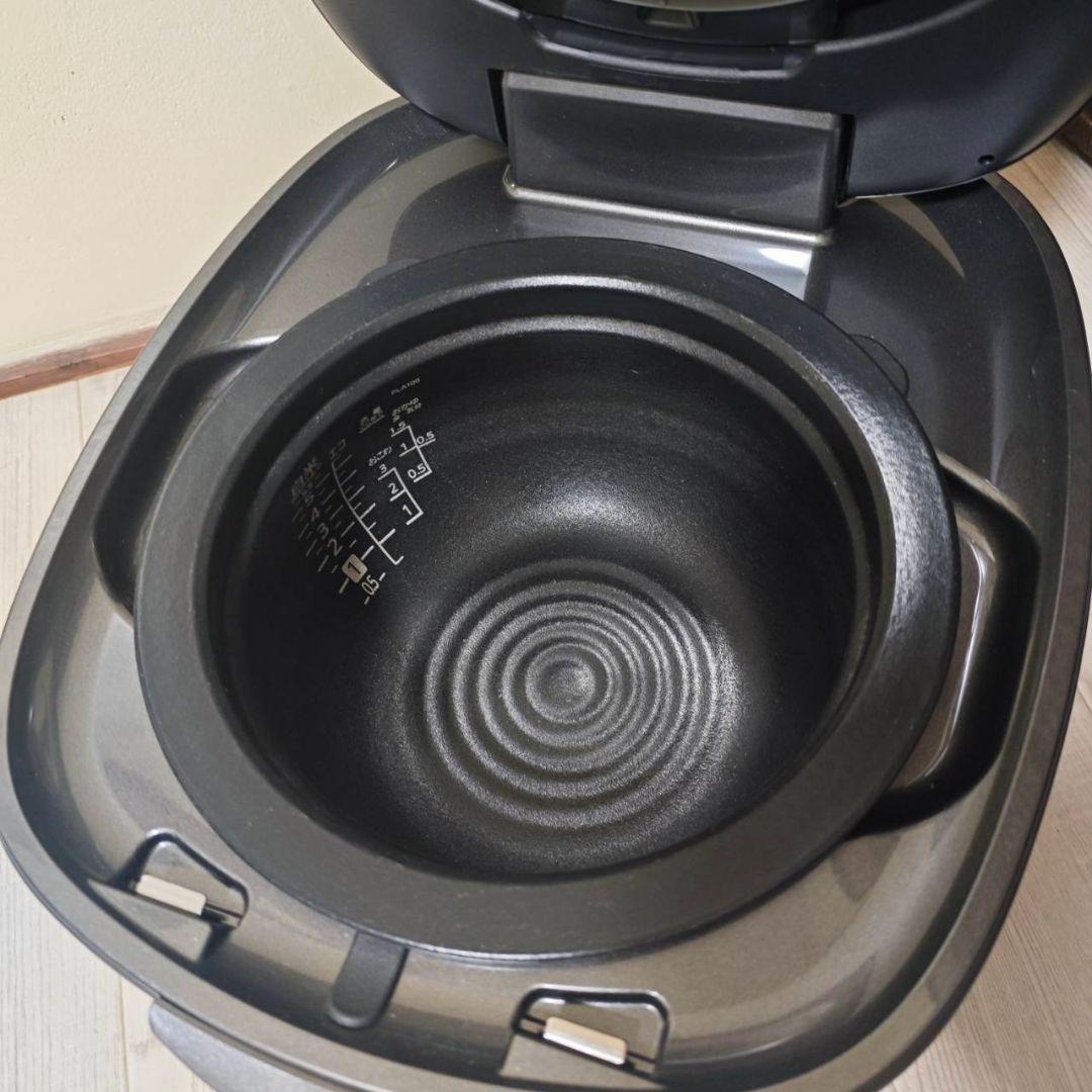 【極美品】タイガー 土鍋可変圧力IH炊飯器 ご泡火炊き JPL-G100