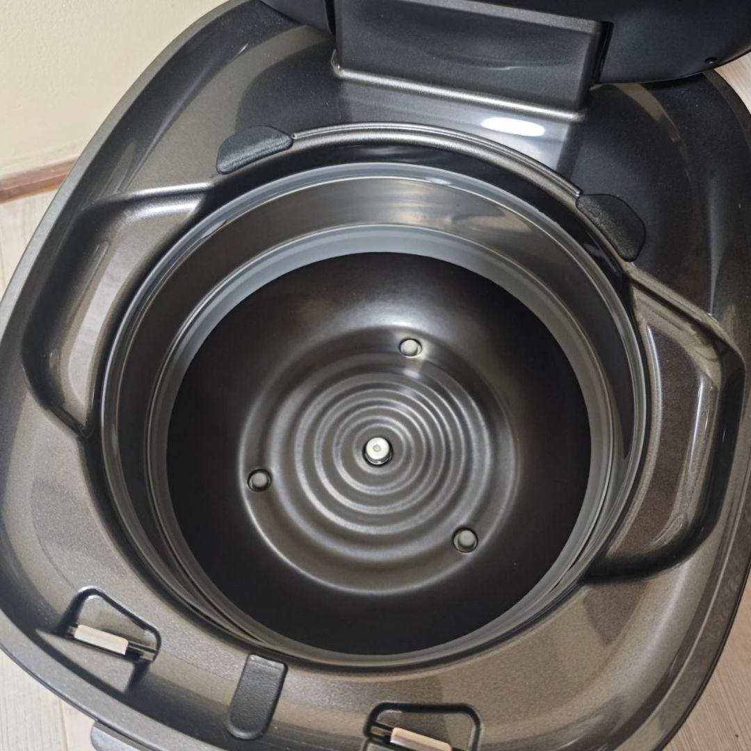【極美品】タイガー 土鍋可変圧力IH炊飯器 ご泡火炊き JPL-G100