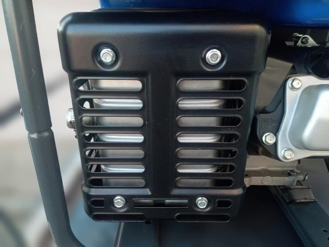 美品　YAMAHA　ヤマハ　エンジン発電機　EF23H