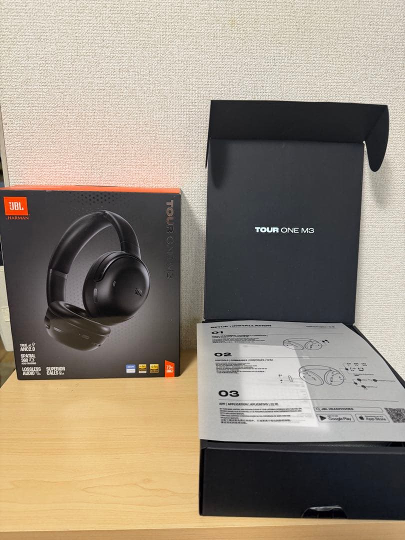 【極美品】JBL Tour One M3 ワイヤレスヘッドホン黒＊お値下げ不可❌
