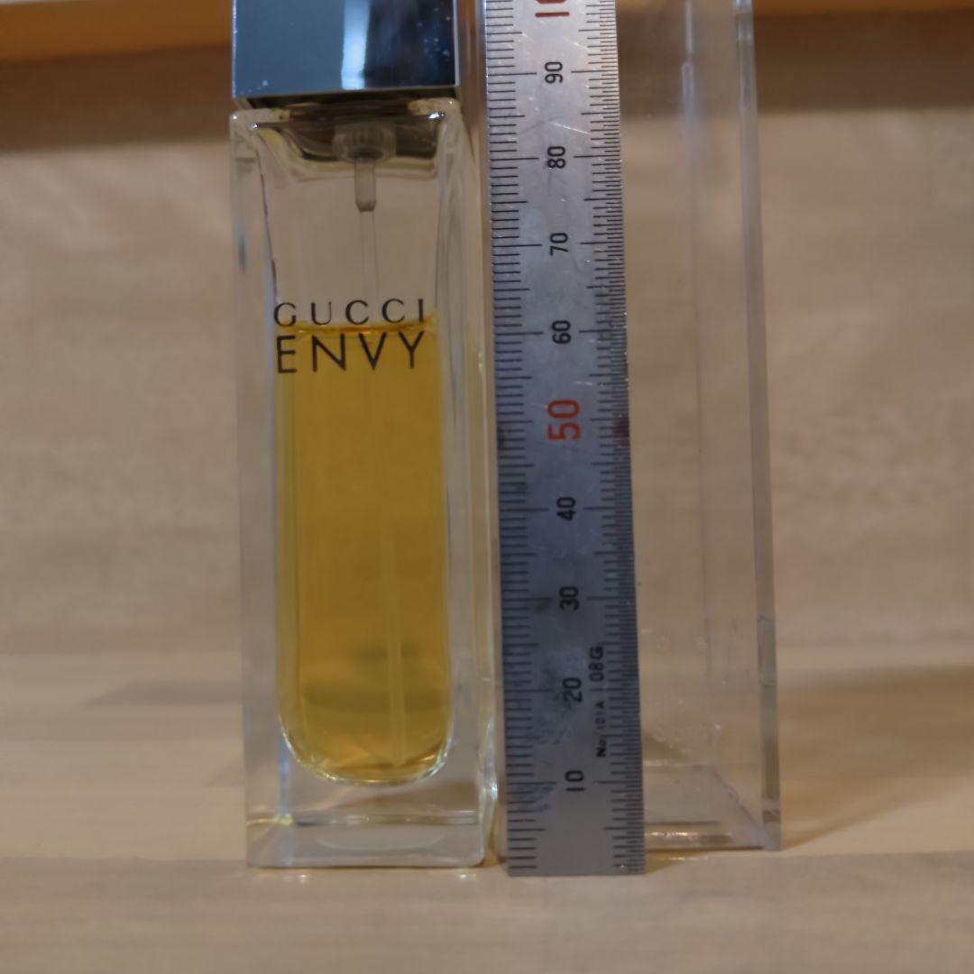 グッチ　香水　３つ